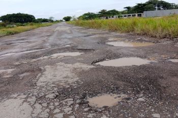Warga Lampung harapkan perbaikan jalan secara menyeluruh