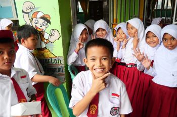 PTBA gelar pengobatan mata gratis siswa SD