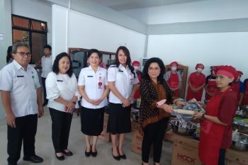 PKK Sulut bantu peralatan bagi perempuan tingkatkan ekonomi