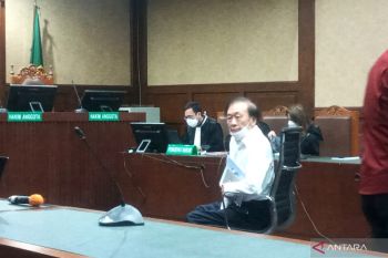 Terdakwa dugaan korupsi Surya Darmadi tiba di Pengadilan Tipikor jalani sidang vonis
