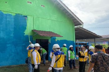 Bakti sosial peserta Sumsel Youth Summit di Muara Enim
