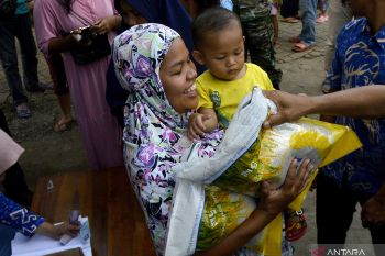 Pemkab OKI-Bulog gelar operasi pasar beras