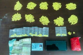 Polresta Manado amankan perempuan yang memiliki 1.133 butir obat keras