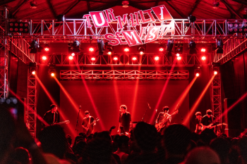 Grup musik aliran rock Feast siapkan kejutan di penutup "Tur Multisemesta"