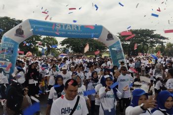Sebanyak 2.000 peserta ikut jalan sehat BUMN di Bandarlampung