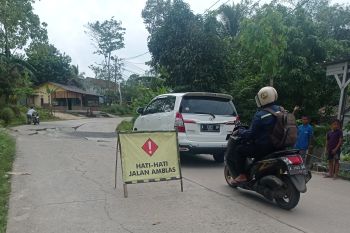 BPBD Lebak imbau pengendara waspada jalan ambles