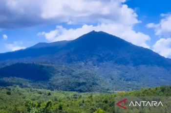 Pemkab Natuna bangun fasilitas wisata geosite Gunung Ranai