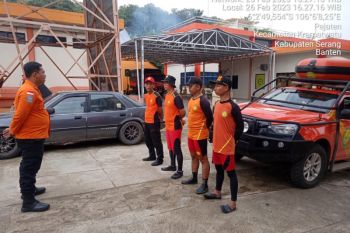 Basarnas Banten sisir lokasi bocah terseret di kali
