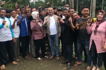 Toni Triyanto hadir pada acara selamatan dan syukuran petani di Batang