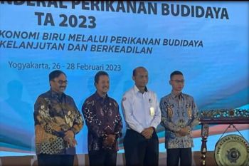 Menteri Kelautan dan Perikanan resmikan pabrik pakan ikan mandiri di OKU Timur