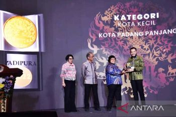 Padang Panjang terima Piala Adipura untuk ke 15 kalinya