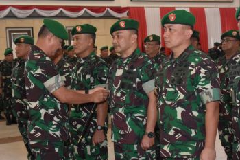 Pangdam XIII/Merdeka sertijab sembilan pejabat utama Kodam
