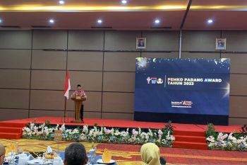 Pemko Padang Award ajang tingkatkan pelayanan