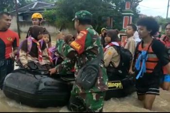 Sungai Bengawan Solo meluap, sejumlah wilayah di Sragen terendam banjir