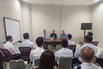 Kadivim tinjau kesiapan petugas Imigrasi pada penerbangan perdana rute Manado-Narita