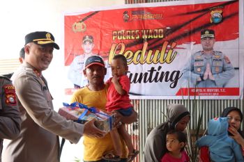 Polres Wajo salurkan makanan tambahan kepada anak untuk wujud peduli stunting