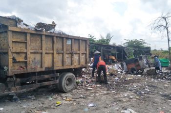 DLH Mataram menutup 36 lokasi TPS ilegal