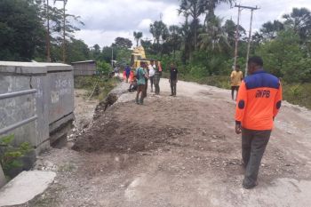 Jembatan Bokong Lelogama-Takari aman dilintasi kendaraan umum