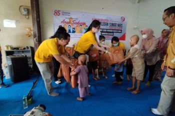 Kunjungan Kasih, Paguyuban Sinarmas Sumsel ceriakan anak - anak penderita kanker
