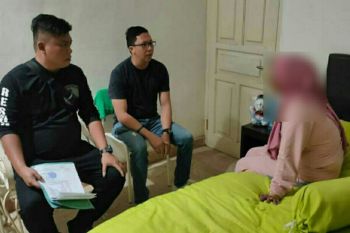 Polres Bitung tangkap perempuan pelaku penipuan ratusan juta
