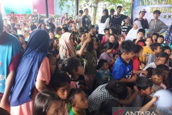 Pengungsi kebakaran Plumpang belum dapat ada bantuan susu balita