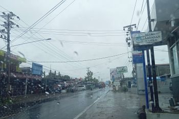 Bangunan Pos Satpam BRI Simpang Empat sebabkan kemacetan karena terlalu dekat dengan jalan