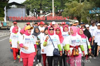 Semen Padang semarakkan jalan sehat bersama BUMN di Temanggung