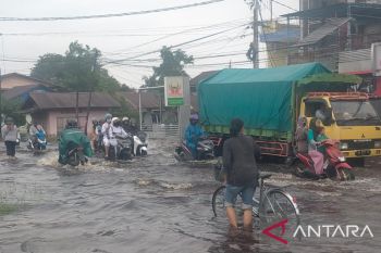 Banjir di Kota "Amoy" semakin tinggi mencapai 80 cm