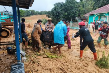 11 orang meninggal di bencana longsor Natuna