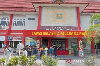 Kemenkumham-Polda Kalteng kejar empat napi kabur dari Lapas
