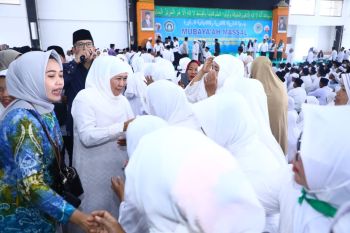 Gubernur Khofifah hadiri peringatan Nisfu Sya'ban
