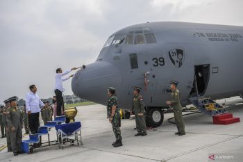 Presiden tinjau pesawat baru TNI AU C-130J-30 Super Hercules A-1339