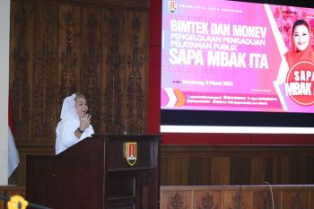 Wali Kota Semarang meminta pengelola kanal "Sapa Mbak Ita" responsif