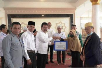 Baznas Padang Panjang salurkan zakat senilai Rp372,4 juta