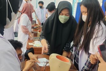 BKKBN Sulut fasilitasi keterampilan klinik dasar mahasiswa kedokteran