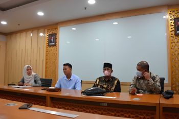 Komisi V DPRD Riau konsultasi ke Kemendikbud Ristek soal PPDB