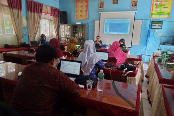 Tanoto Foundation bermitra dengan ANTARA Riau latih guru menulis artikel