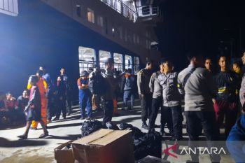 Pemprov Kepri kirim bantuan logistik dan relawan dengan kapal ke Serasan