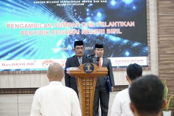 Kakanwil Kemenkumham Sulsel lantik tiga pejabat PPNS