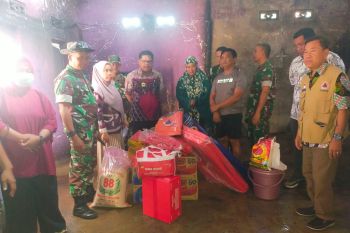 Dinsos-BPBD Pinrang salurkan bantuan korban kebakaran