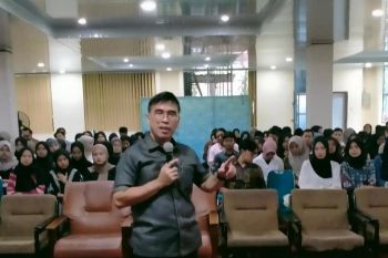 Anggota DPD RI asal Sumbar beri kuliah umun di Departemen Ilmu Komunikasi Unand