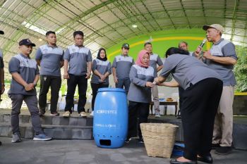 Sleman melakukan "gropyok" sampah di lokasi wisata Tlogo Putri Kaliurang
