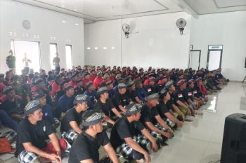 Polda Lampung dan Polres Lampung Timur Berikan Ilmu ke Warga Sekampung Udik