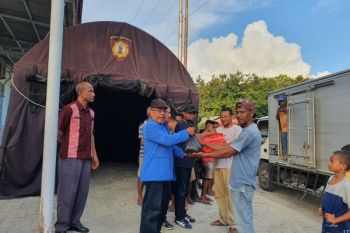 GMKI  bantu korban terdampak banjir bandang di Kabupaten Kupang