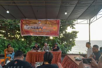 Bahas Tahapan pemilu 2024, KPU Sitaro gelar "Ngopi Sunset"