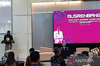 Wali Kota Baubau minta semua pihak untuk menjaga stabilitas ekonomi