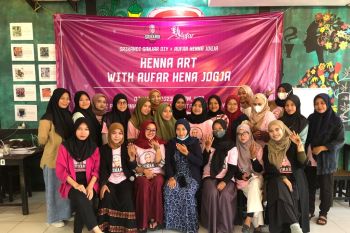 Srikandi Ganjar Yogyakarta gelar Henna Art Class di Umbulharjo