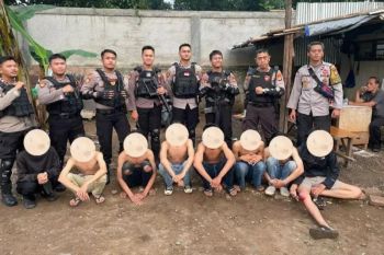 Diduga terlibat tawuran, polisi tangkap tujuh pemuda dan barang bukti celurit