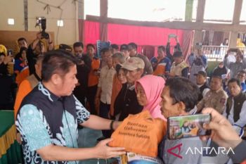 Gubernur Sumsel membantu petani atasi gagal panen akibat bencana banjir