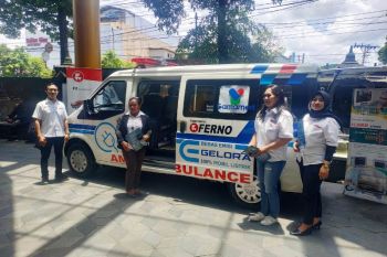 Ambulans listrik pertama Indonesia berbasis DFSK tampil di ajang Perdamsi di Yogyakarta